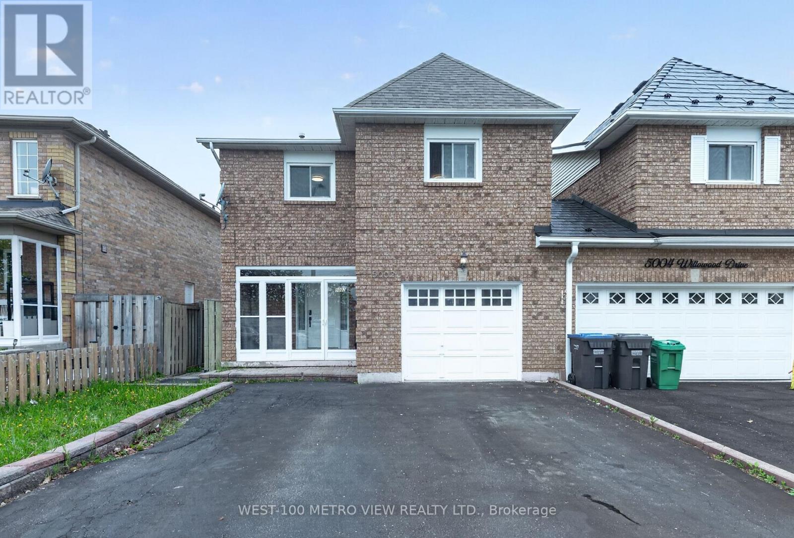 Townhouse at 5002 WILLOWOOD DRIVE, Mississauga (Hurontario)