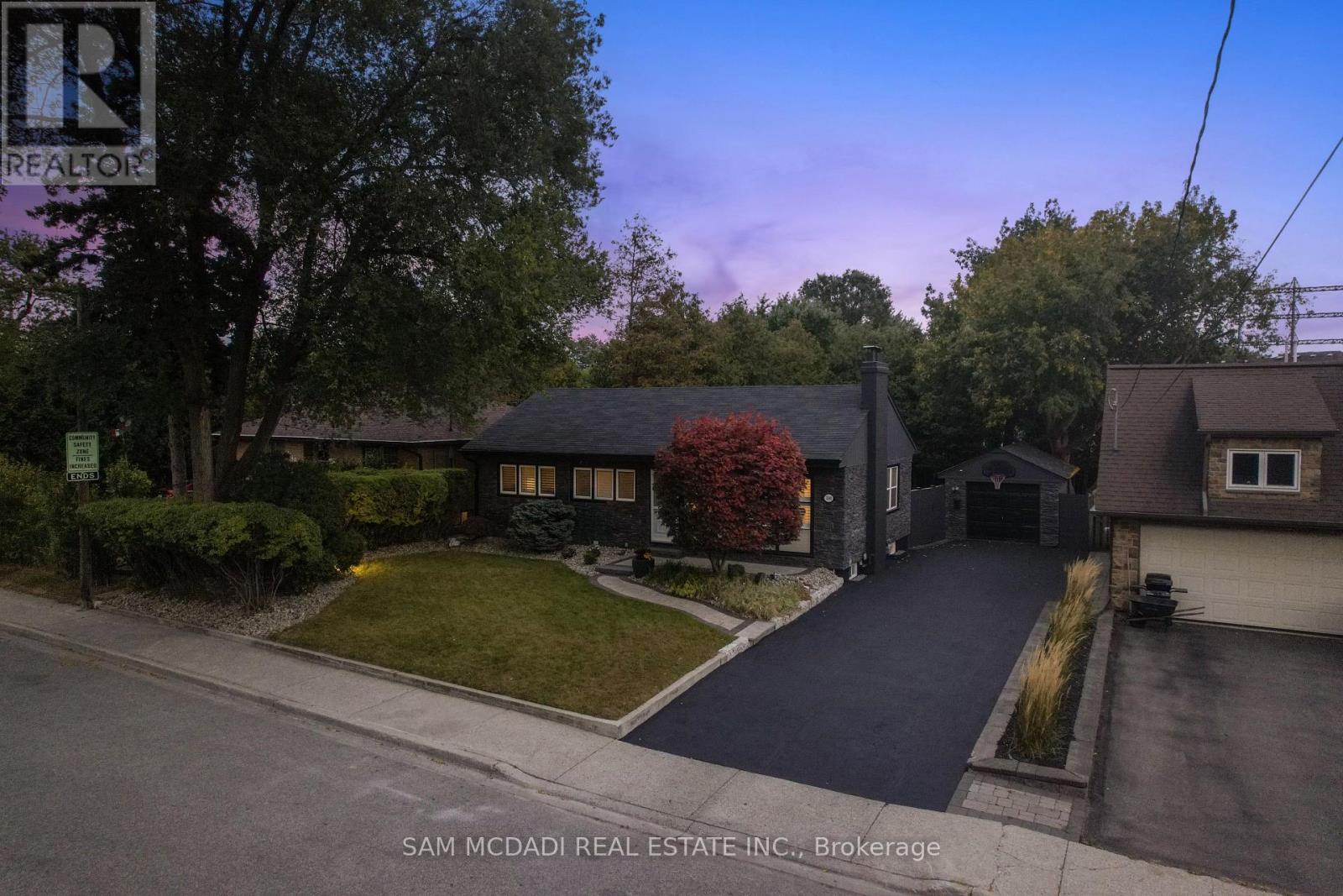 Detached at 1140 HALLIDAY AVENUE, Mississauga (Lakeview)