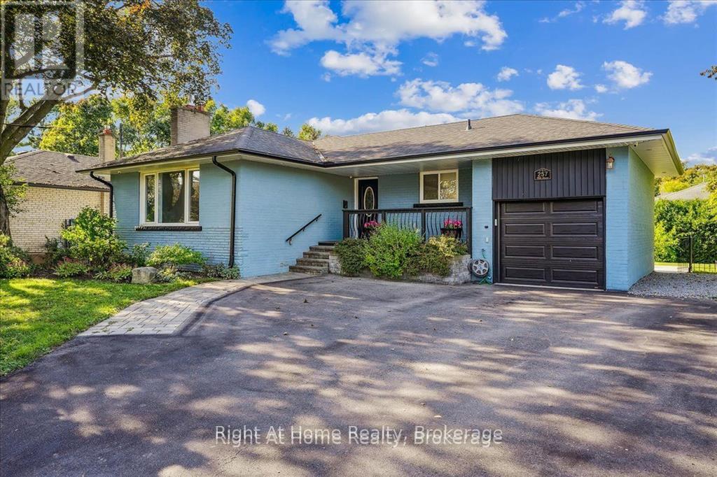 Detached at 257 WALES CRESCENT, Oakville (BR Bronte)