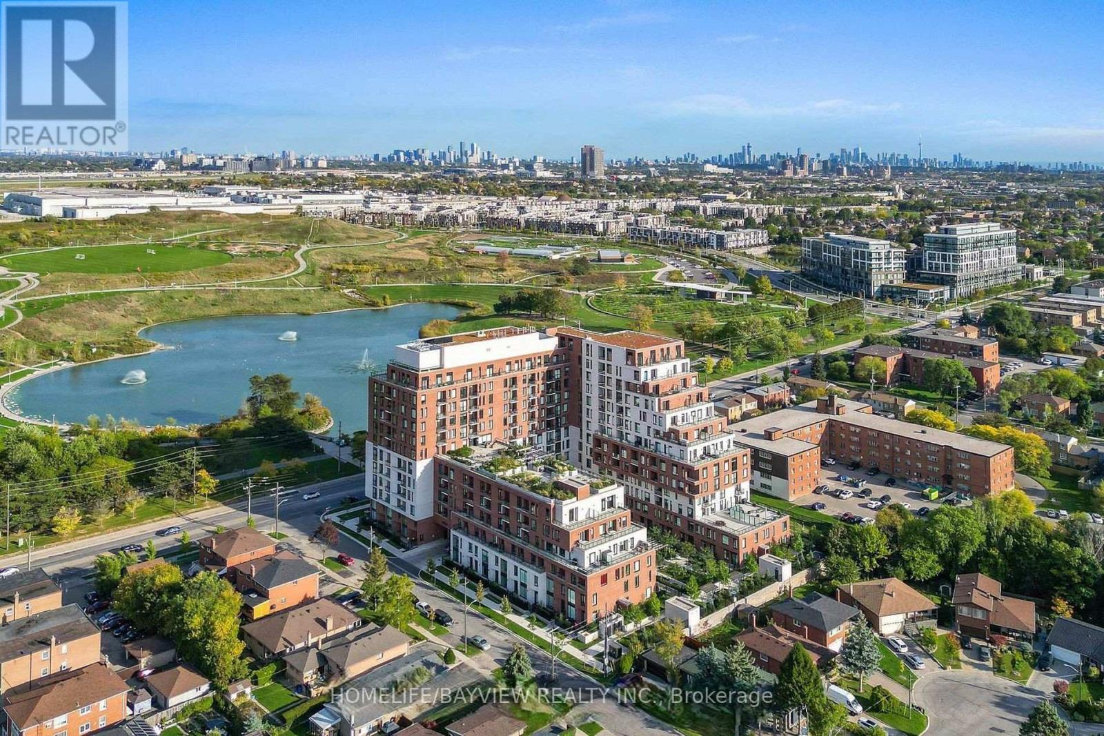 Apartment at 438 - 3100 KEELE STREET, Toronto (Downsview-Roding-CFB)
