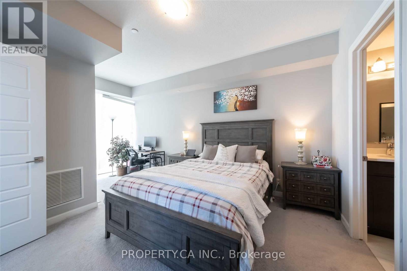 Apartment at 205 - 3028 CREEKSHORE COMMON, Oakville