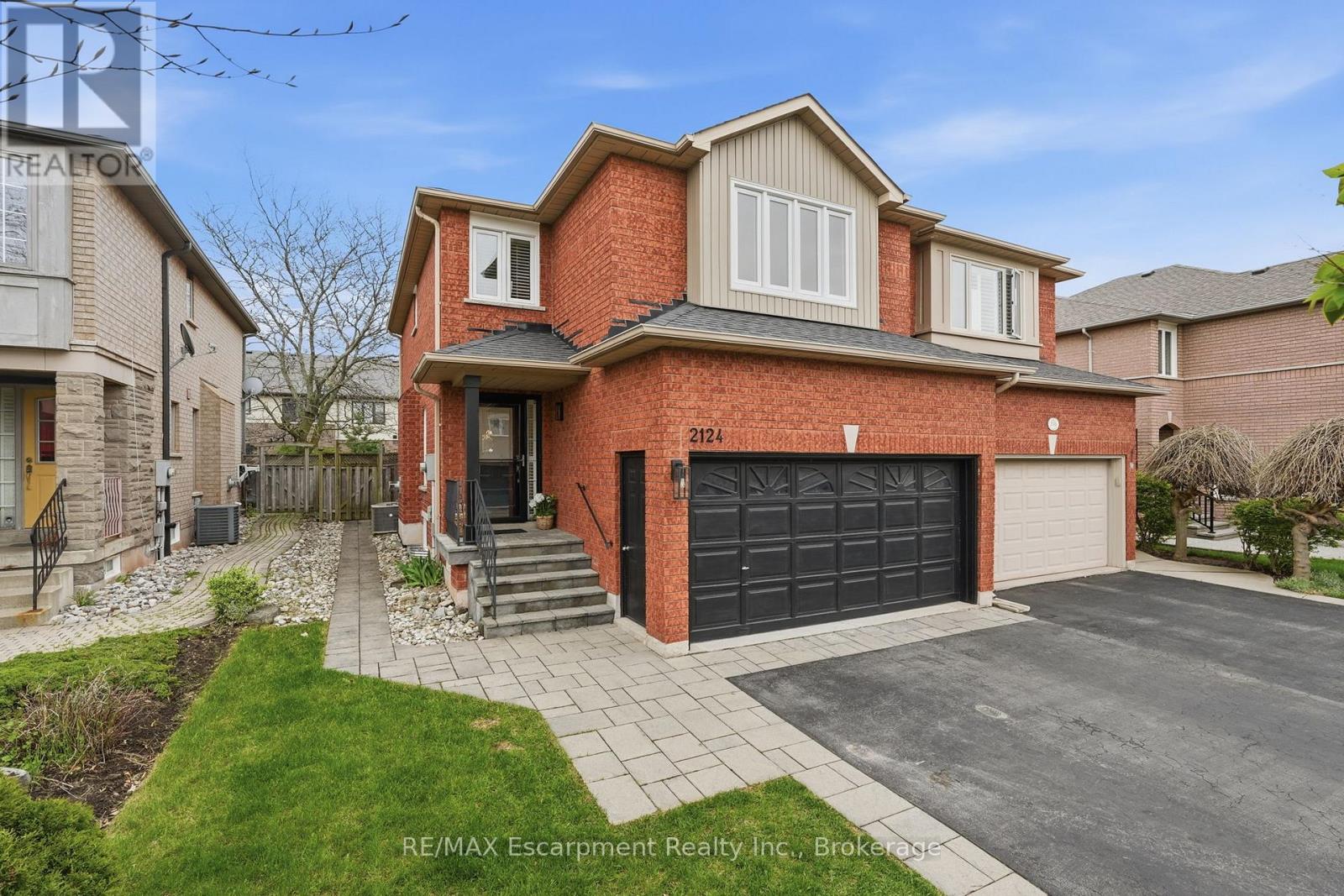 Semi-Detached/Link at 2124 GLENHAMPTON ROAD, Oakville (WM Westmount)