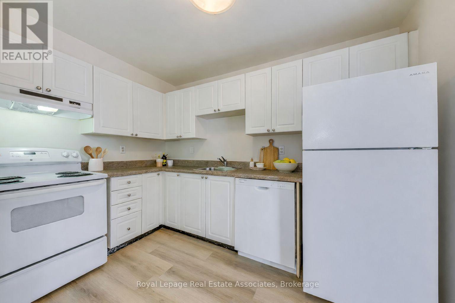 Apartment at PH18 - 4185 SHIPP DRIVE, Mississauga