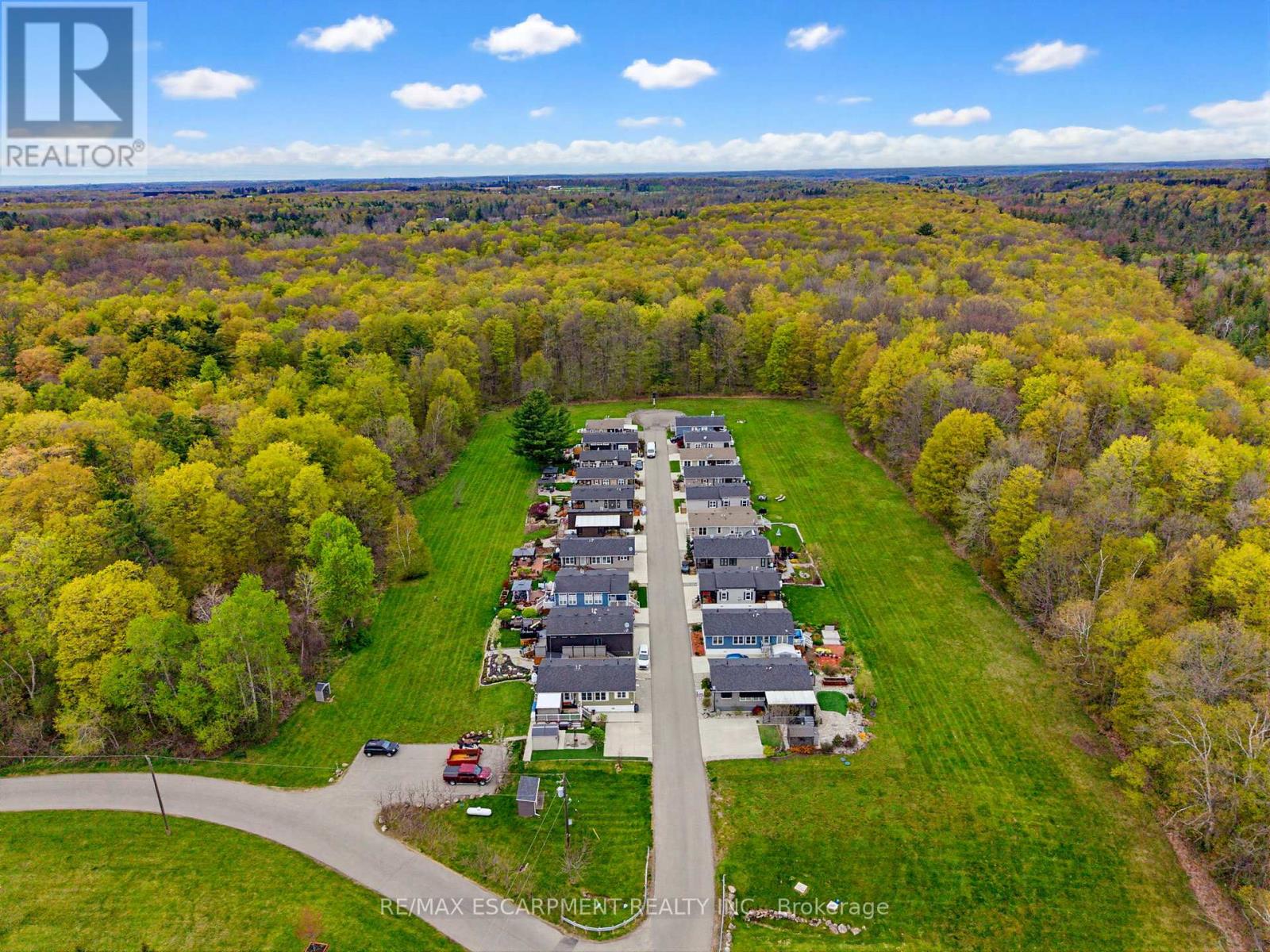 Detached at 2 CEDAR STREET - 4449 MILBUROUGH LINE, Burlington