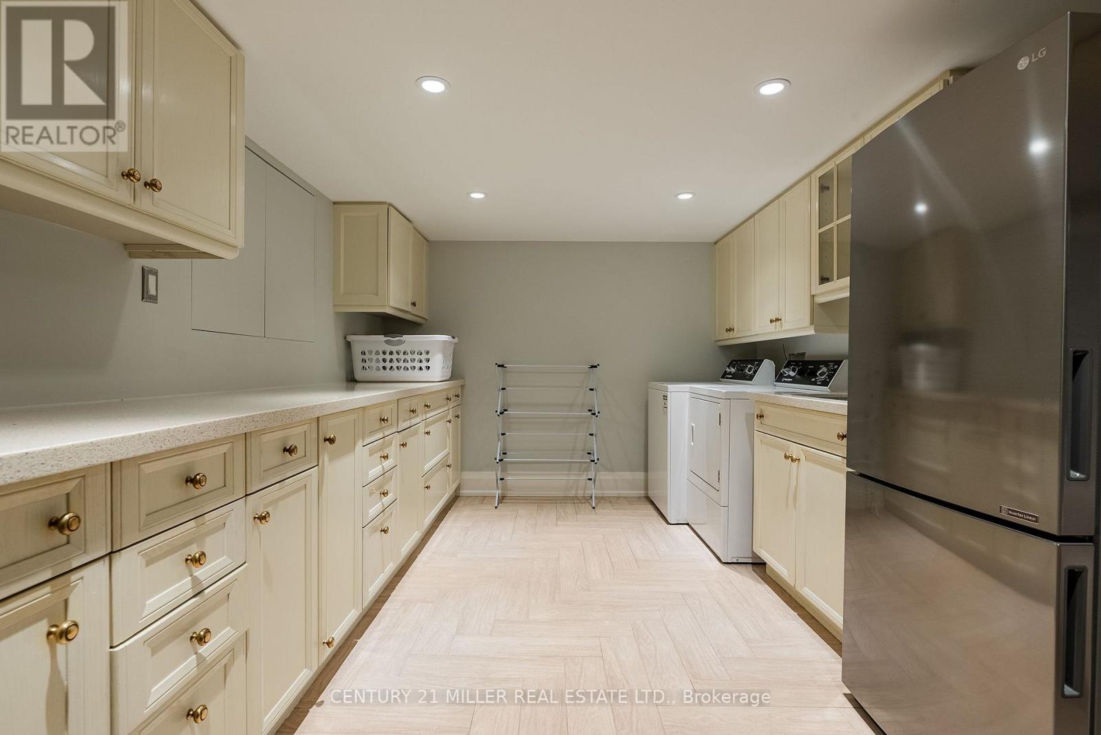 Detached at 2348 CARRINGTON PLACE, Oakville