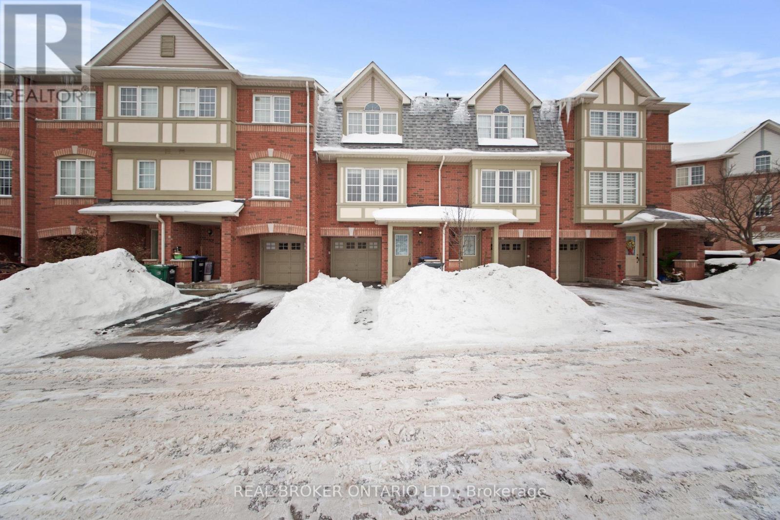 Townhouse at 84 - 3030 BREAKWATER COURT, Mississauga (Cooksville)