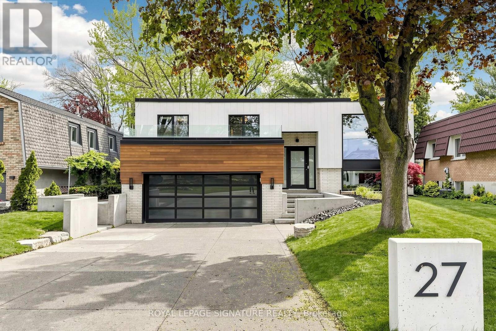 Detached at 27 FAIRWOOD PLACE E, Burlington (LaSalle)