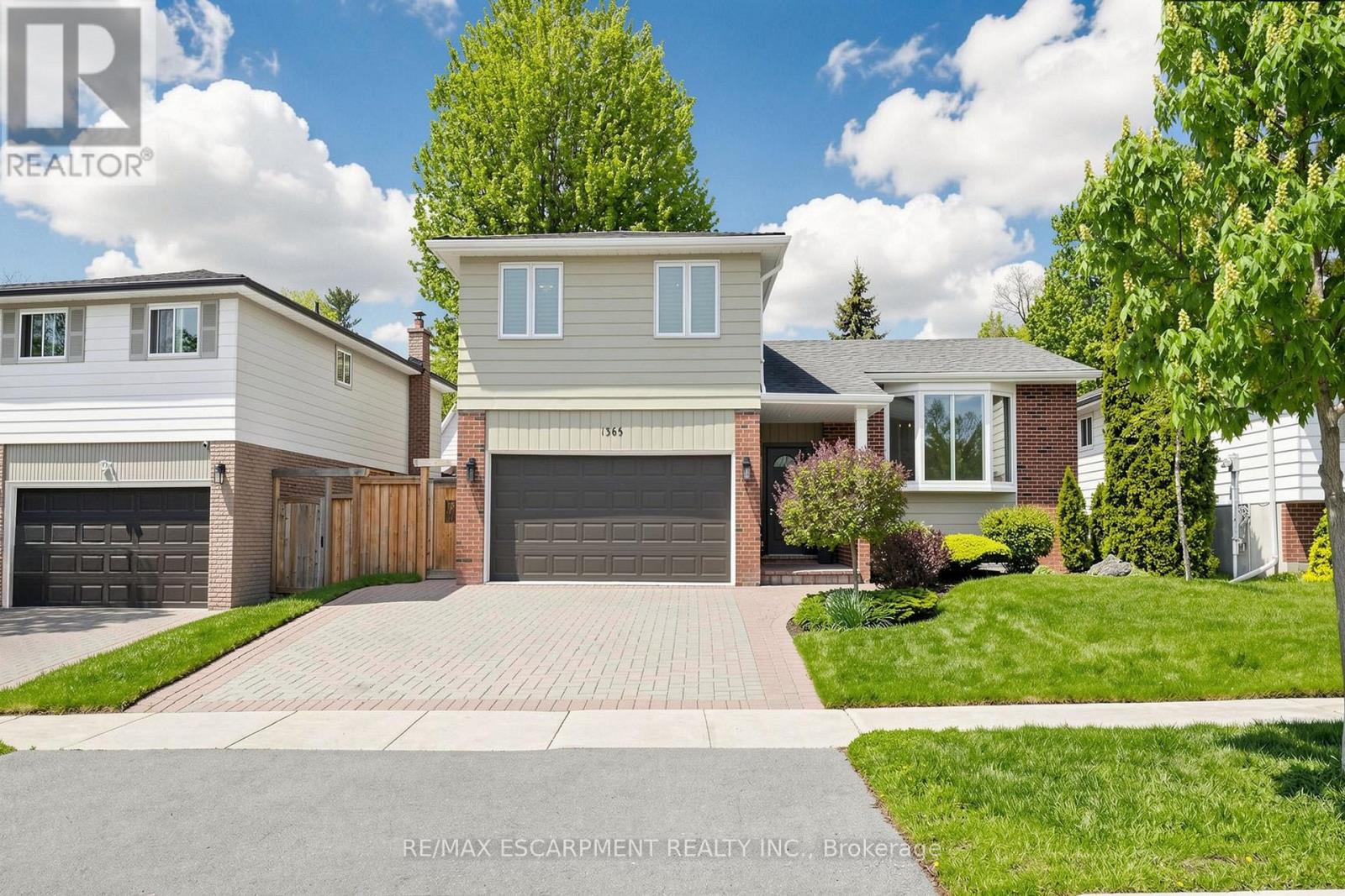 Detached at 1365 ESTER DRIVE, Burlington (Tyandaga)