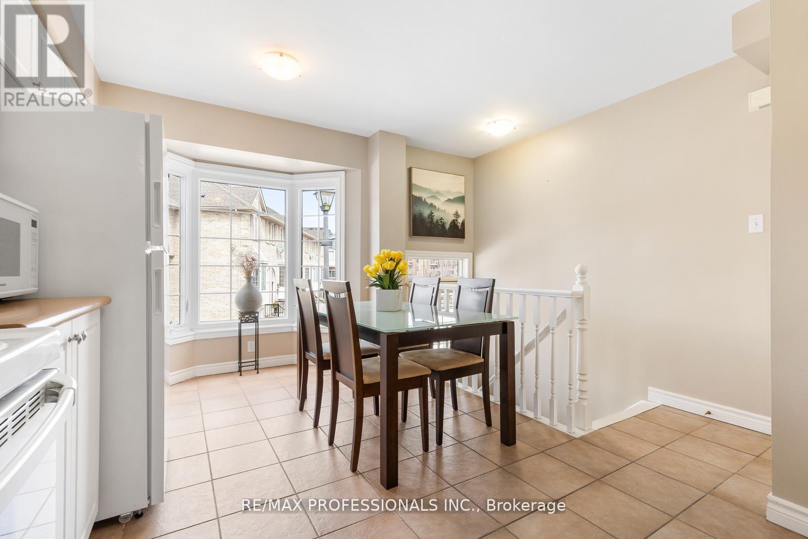 Townhouse at 65 - 3480 UPPER MIDDLE ROAD, Burlington