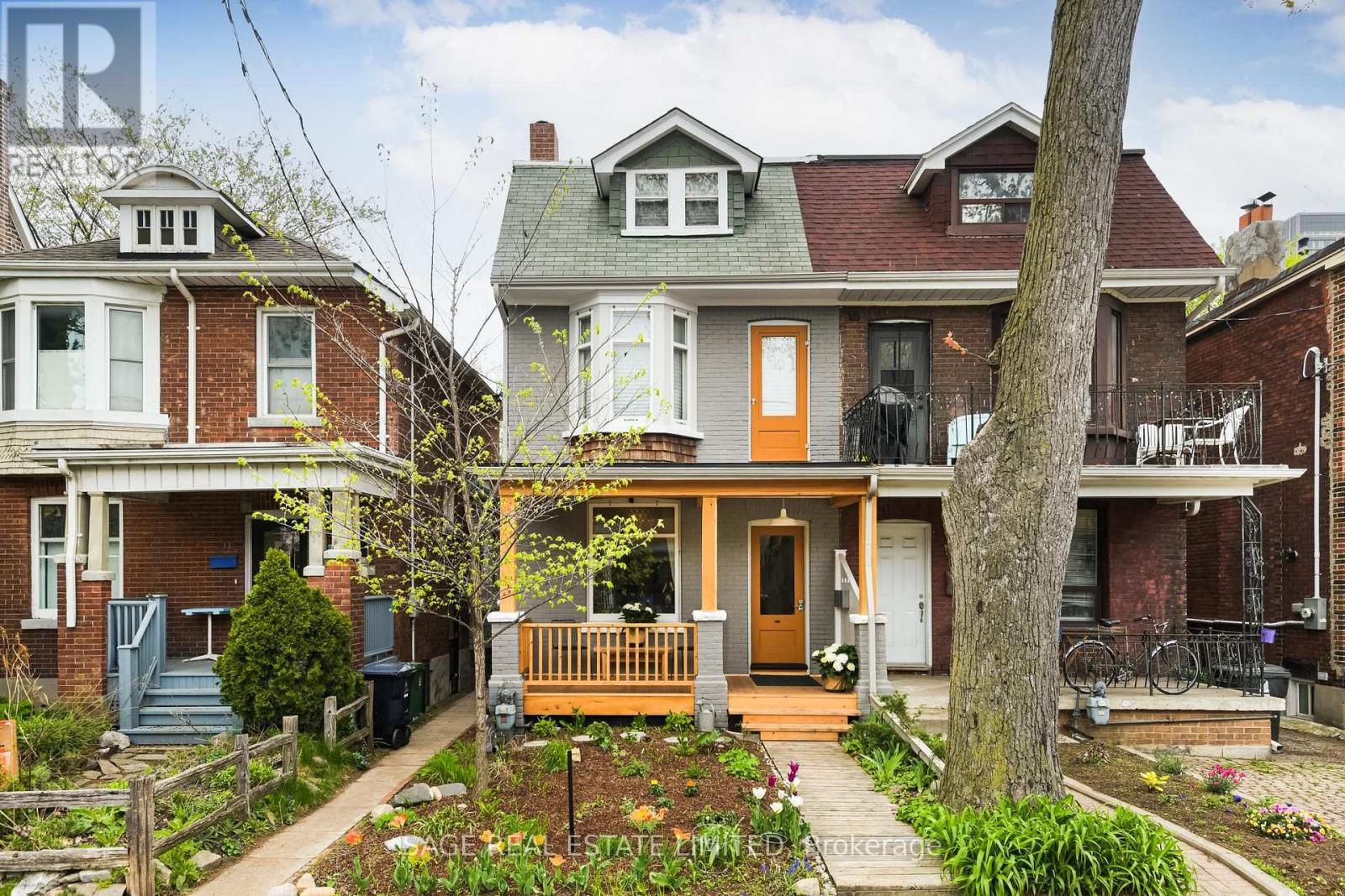 Multiplex at 31 EMERSON AVENUE, Toronto (Dovercourt-Wallace Emerson-Junction)