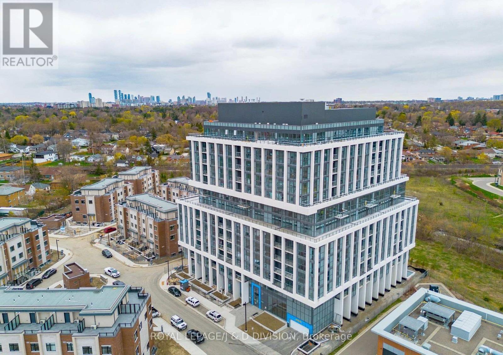 Apartment at 903 - 1063 DOUGLAS MCCURDY COMMON, Mississauga (Lakeview)