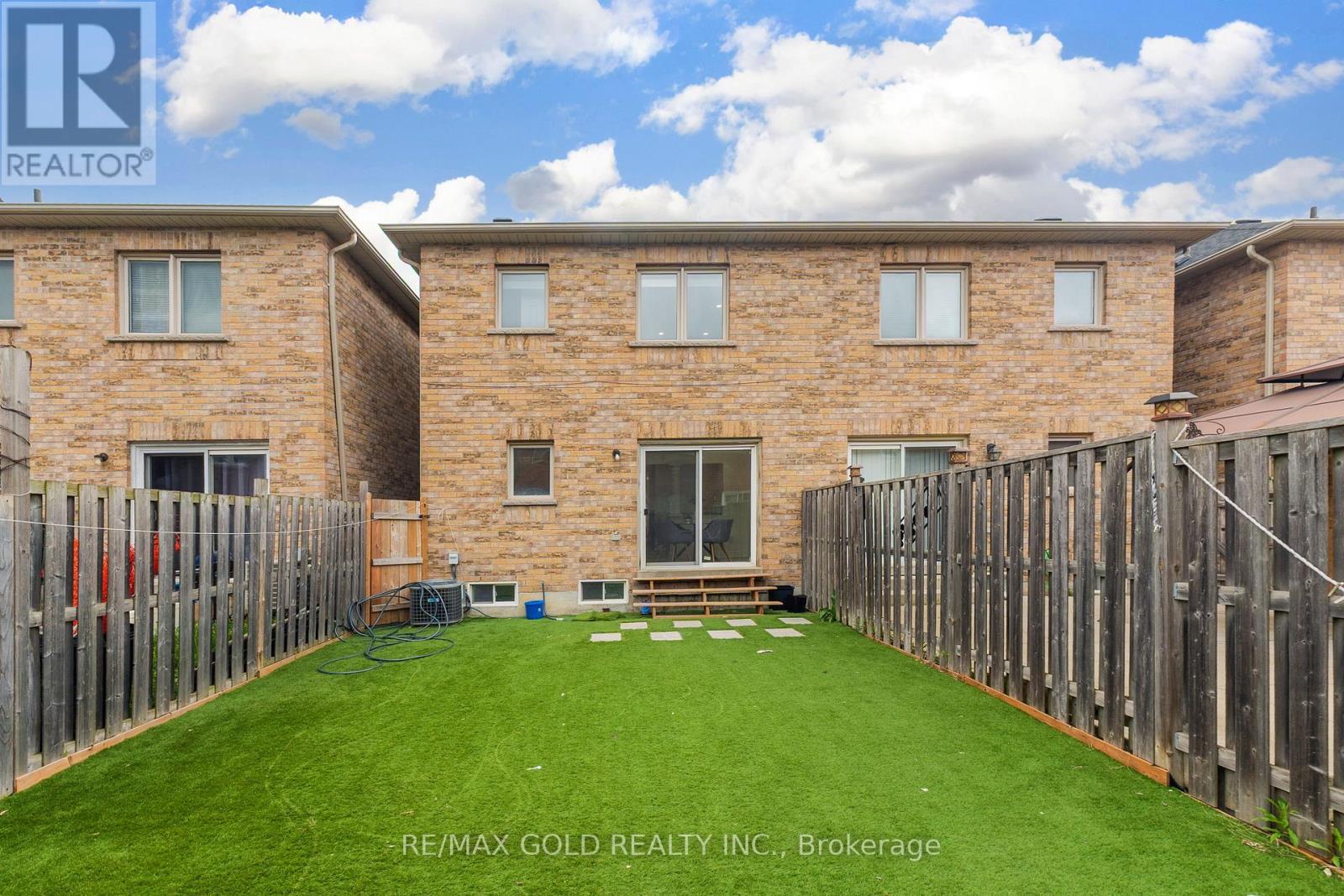 Townhouse at 67 PALLESCHI DRIVE, Brampton