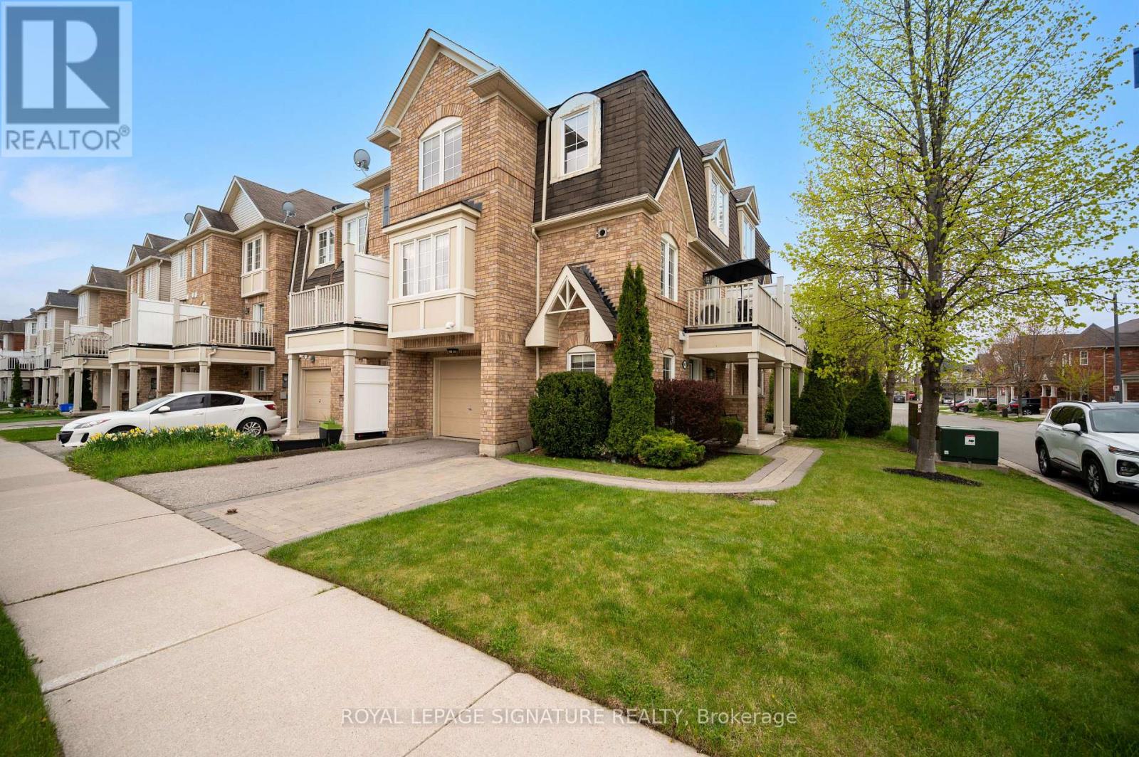 Townhouse at 910 DEVERELL PLACE, Milton (CO Coates)