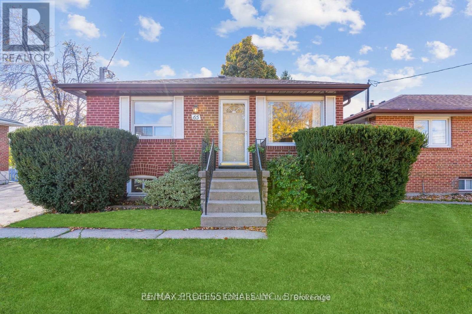 Detached at MAIN - 65 MOORE STREET, Brampton (Brampton West)