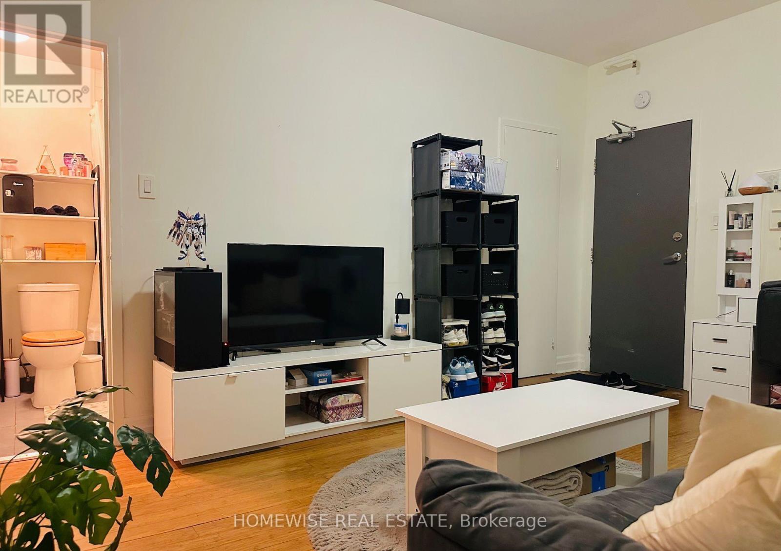 Apartment at 209 - 1 TRILLER AVENUE, Toronto (South Parkdale)