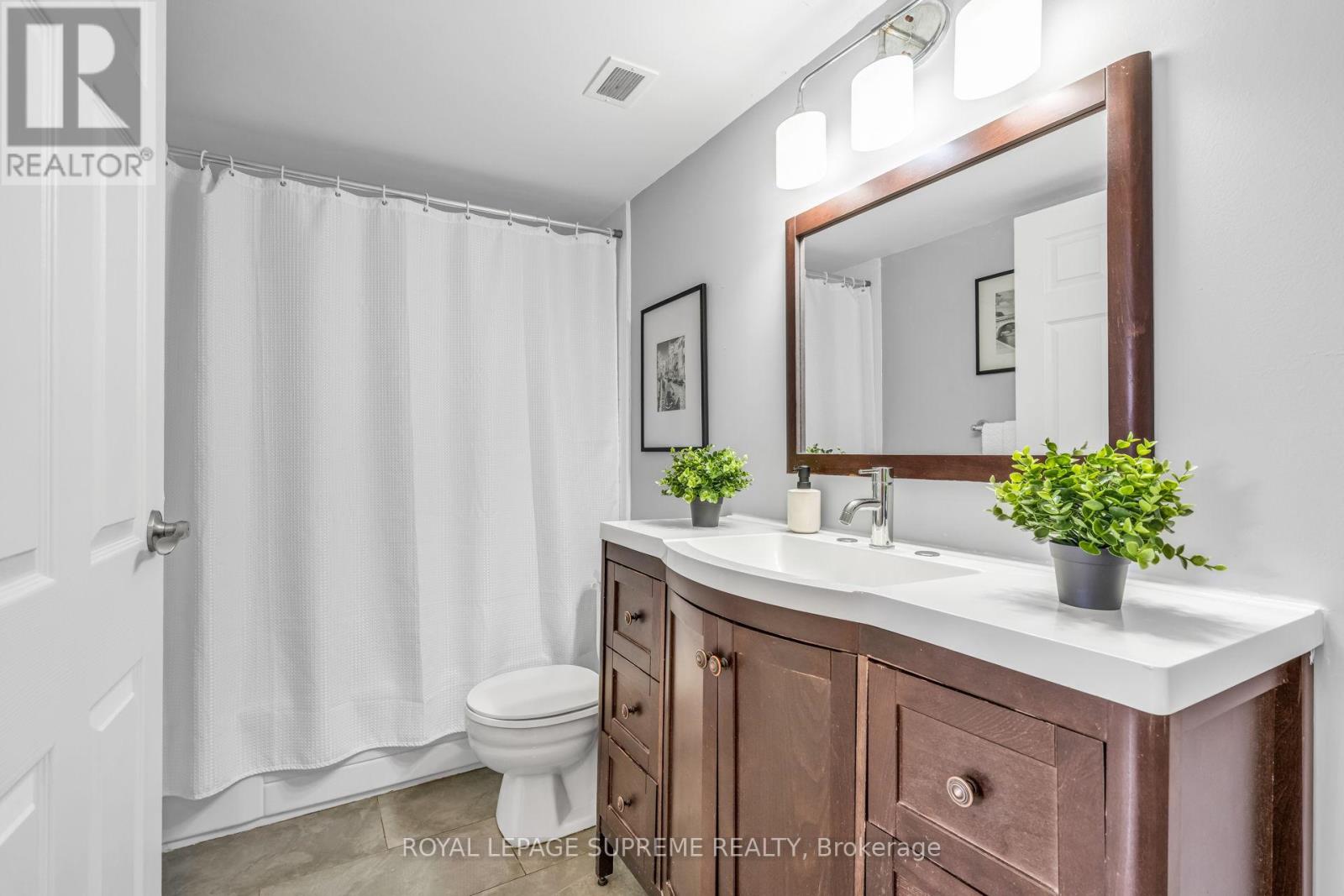 Apartment at 1907 - 3590 KANEFF CRESCENT, Mississauga