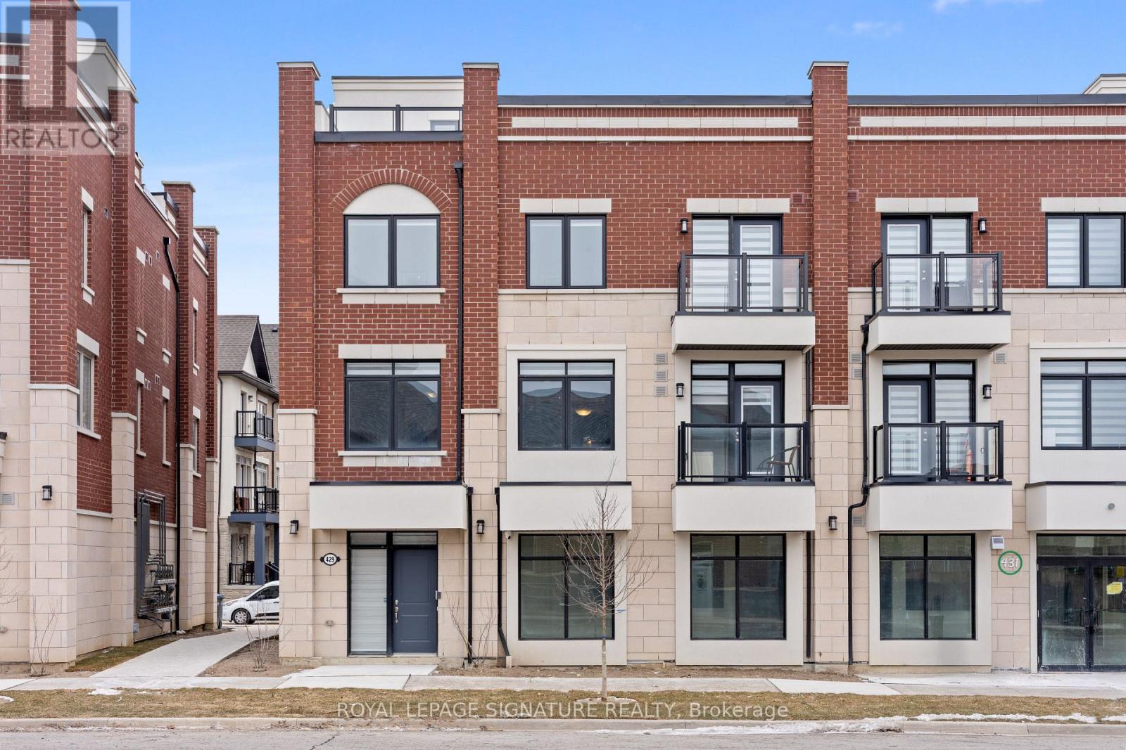 Townhouse at 429 DOUGALL AVENUE, Caledon
