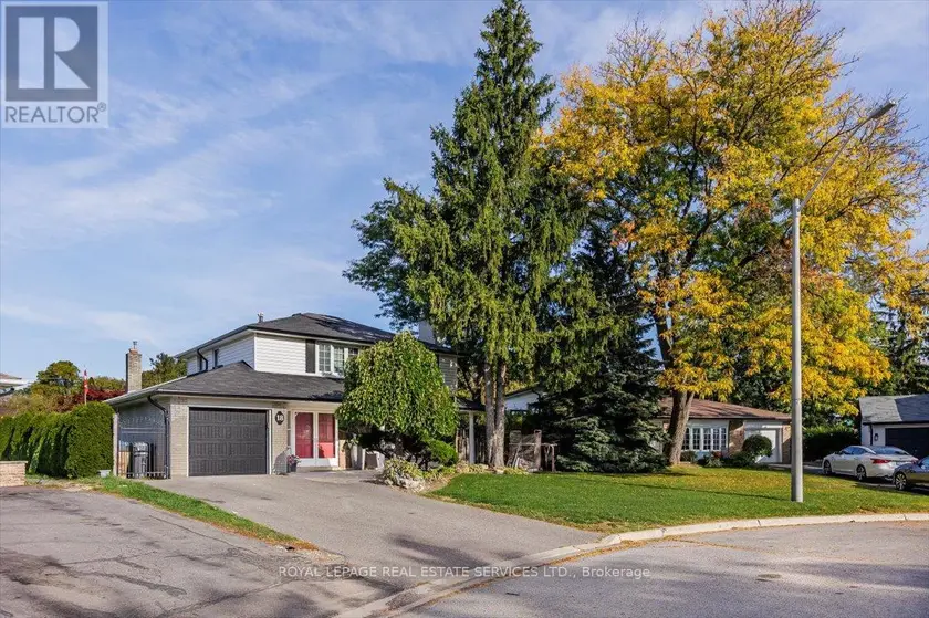 Detached at 18 CHESTERFIELD ROAD, Brampton (Brampton East)