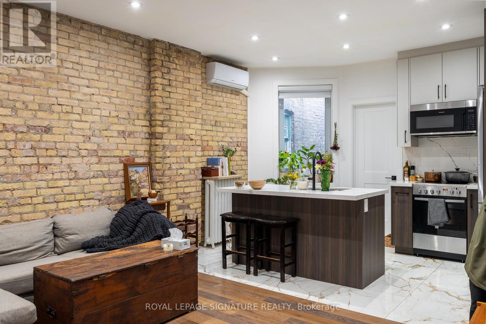 Multiplex at 1A - 2090 DUNDAS STREET W, Toronto (Roncesvalles)