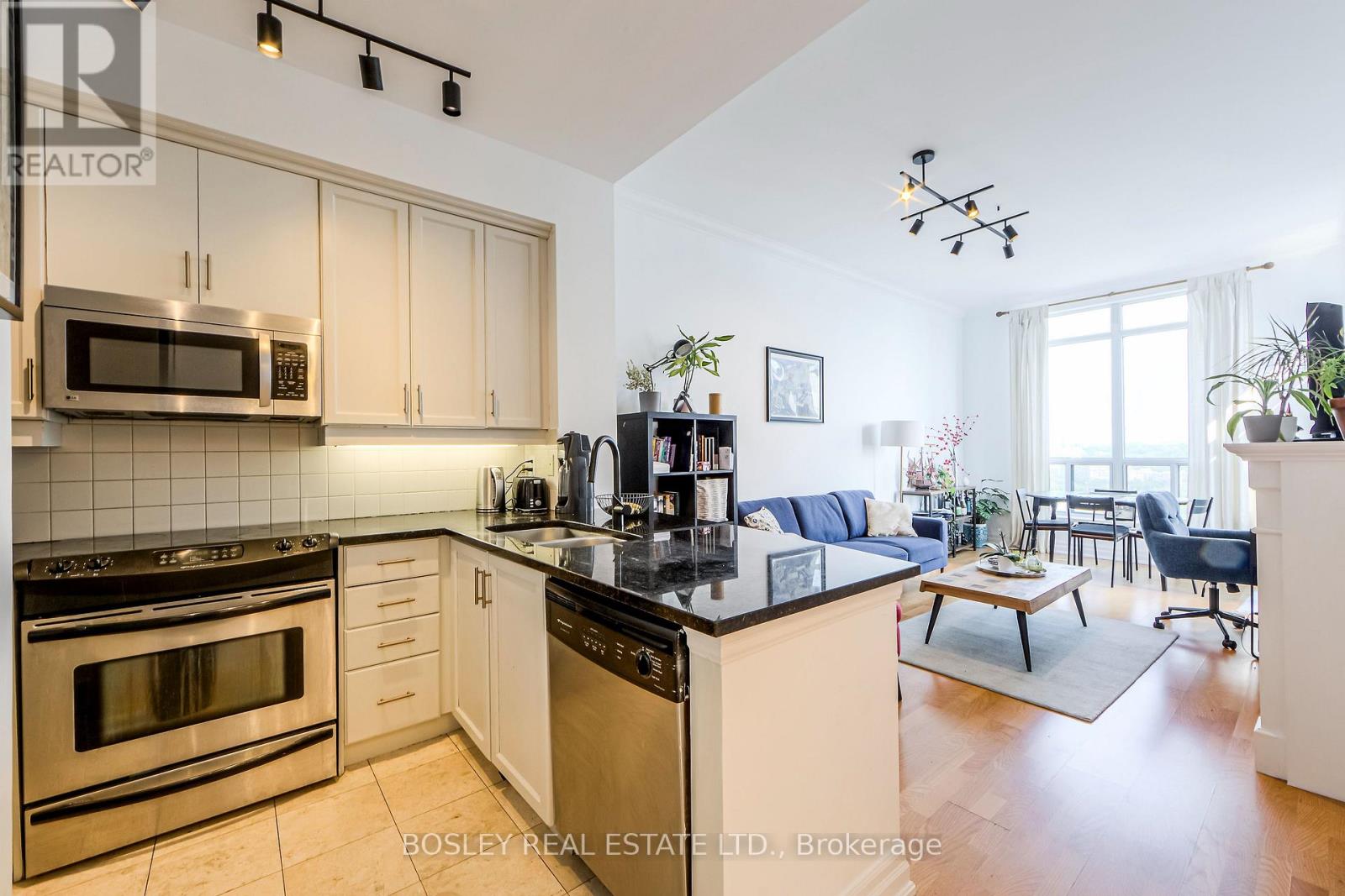 Apartment at PH09 - 2083 LAKE SHORE BOULEVARD W, Toronto (Mimico)