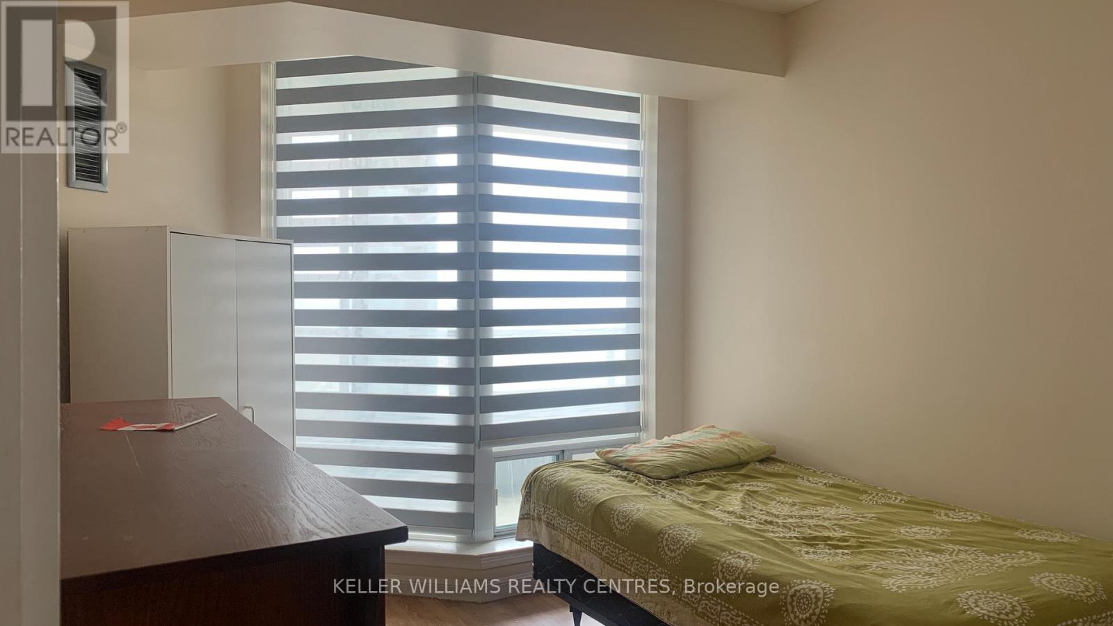 Apartment at 1806 - 550 WEBB DRIVE, Mississauga