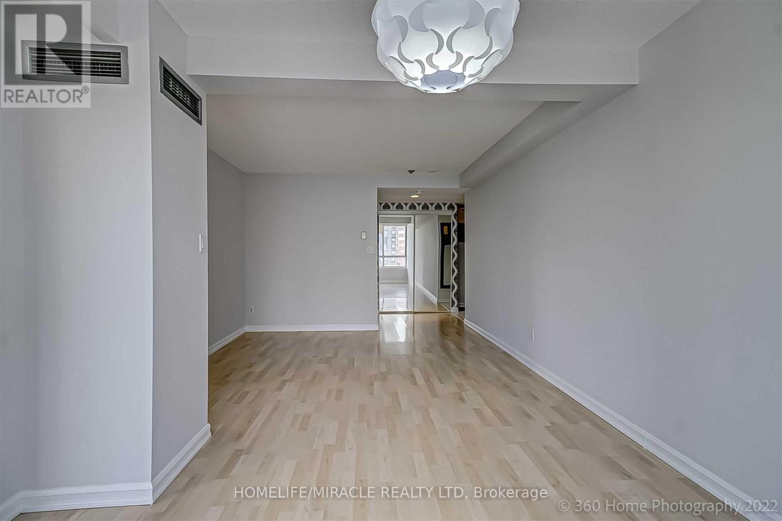 Apartment at 804B - 3605 KARIYA DRIVE, Mississauga