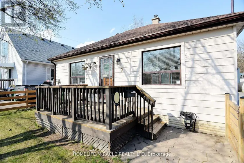 Detached at 7 SOPHIA STREET, Brampton