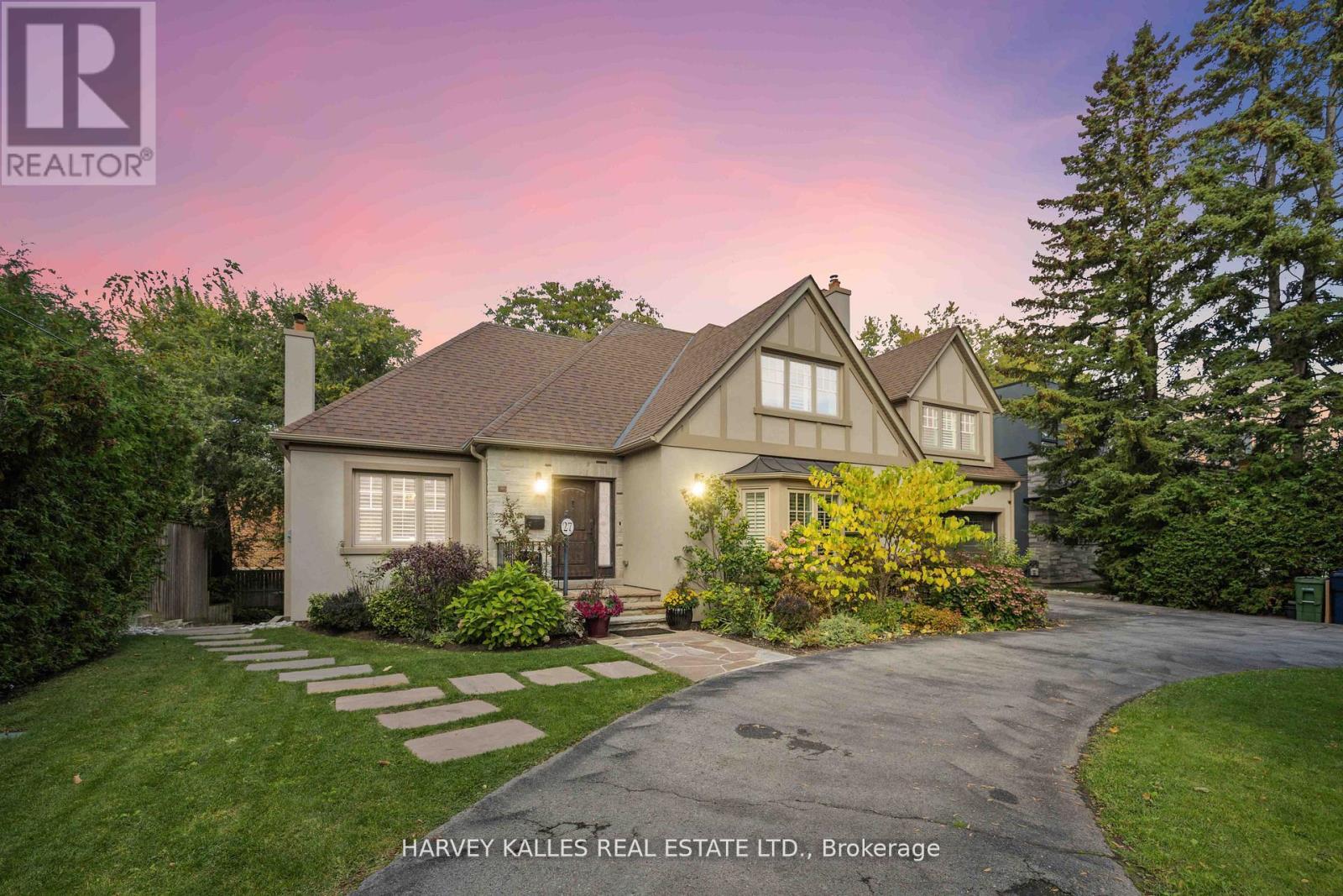 Detached at 27 ASHLEY PARK ROAD, Toronto (Edenbridge-Humber Valley)