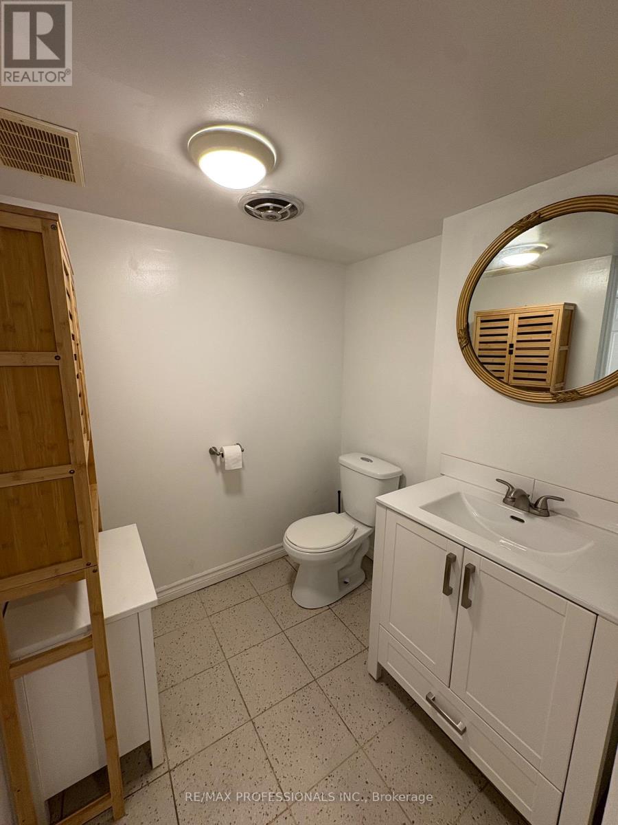 Detached at 8 BIRCH TREE CRESCENT, Toronto