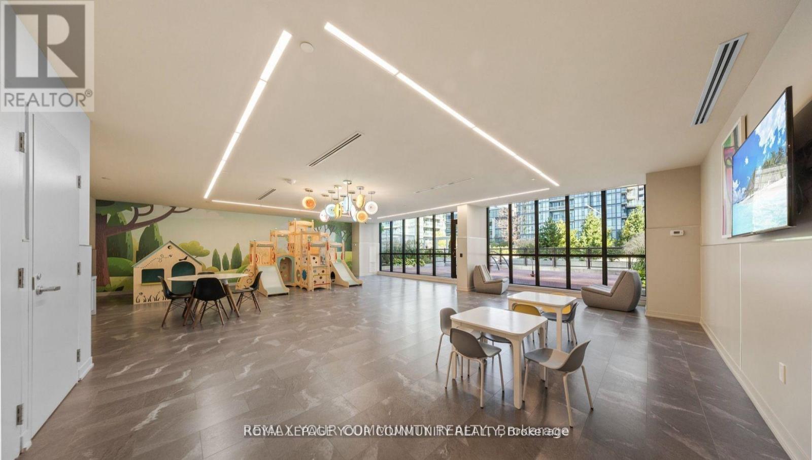 Apartment at 2016 - 4055 PARKSIDE VILLAGE DRIVE, Mississauga