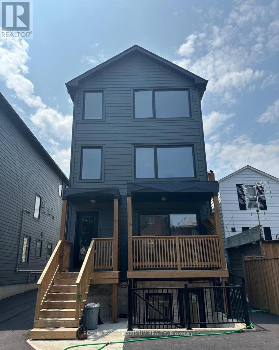 Multiplex at BSMT - 47 ROCKCLIFFE BOULEVARD W, Toronto (Rockcliffe-Smythe)