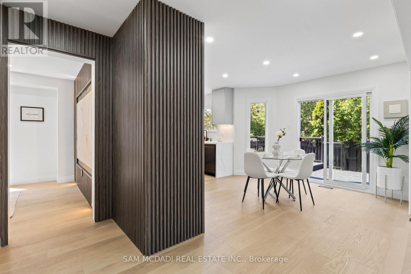 Detached at 1521 ROSEWAY DRIVE, Mississauga