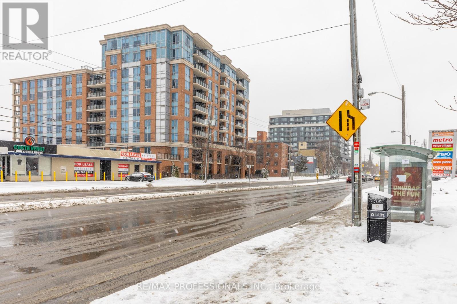Apartment at 1004 - 2772 KEELE STREET, Toronto (Downsview-Roding-CFB)