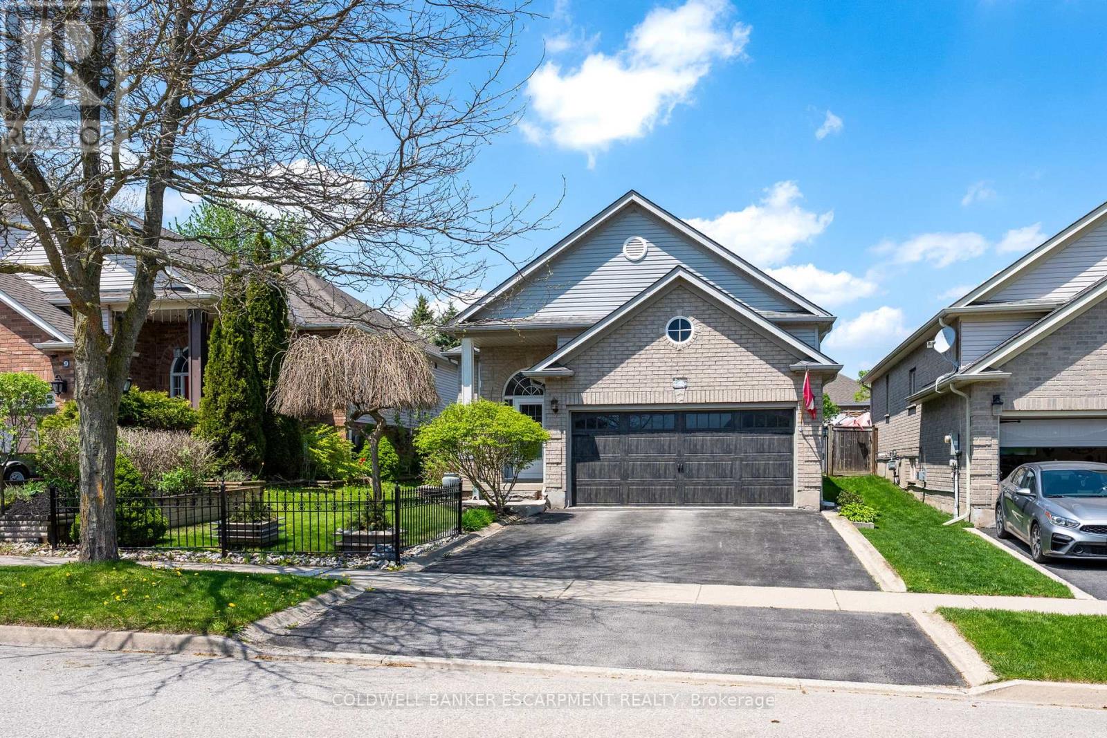 Detached at 11 KINGSLEY ROAD, Halton Hills (AC Acton)