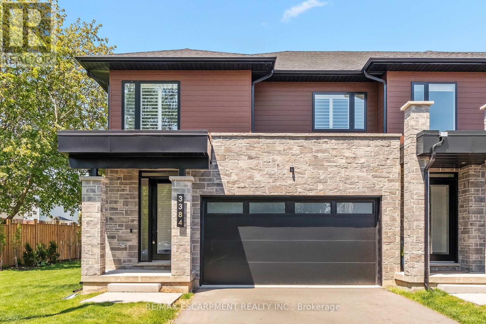 Townhouse at 3384 CARTER COMMON, Burlington (Headon)