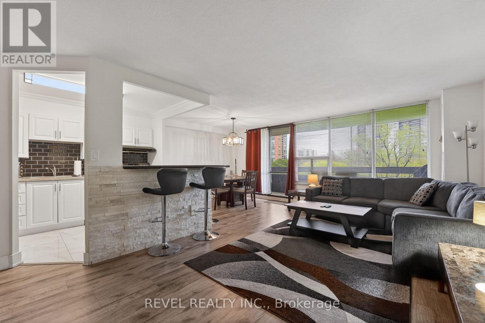 Apartment at 403 - 11 WINCOTT DRIVE, Toronto (Kingsview Village-The Westway)