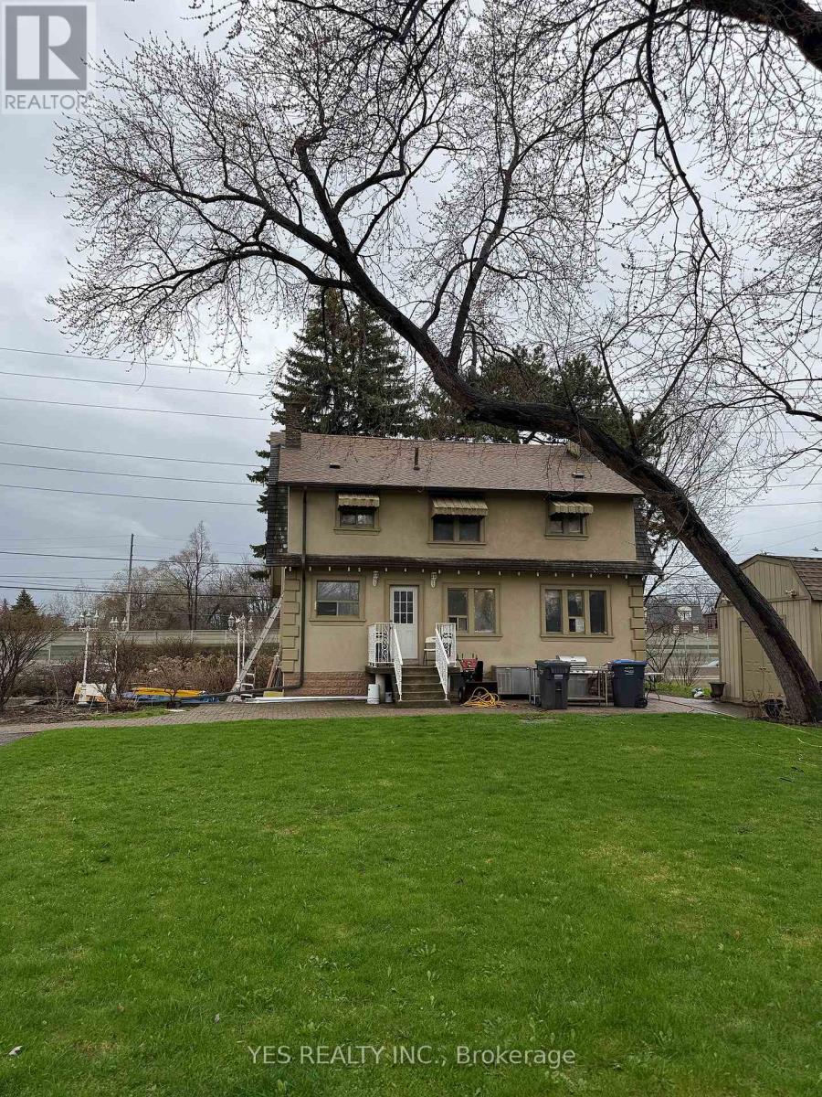 Detached at 199 NORTH SERVICE ROAD, Mississauga (Cooksville)