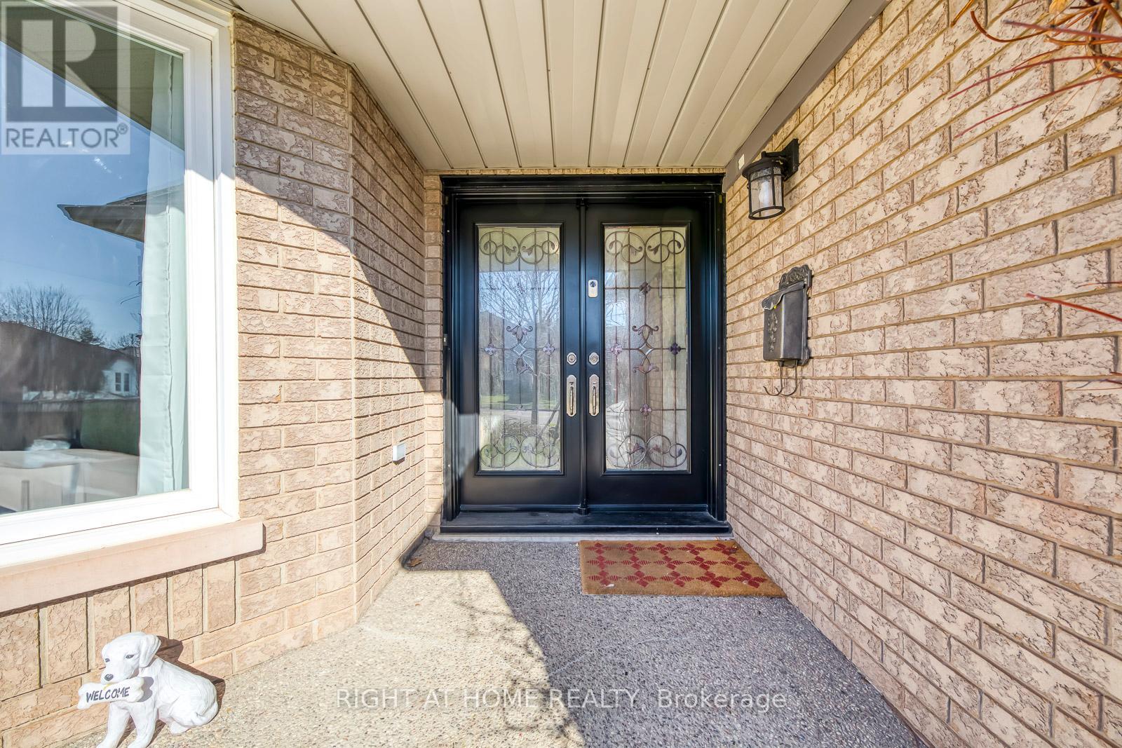 Detached at 1403 BAYSHIRE DRIVE, Oakville