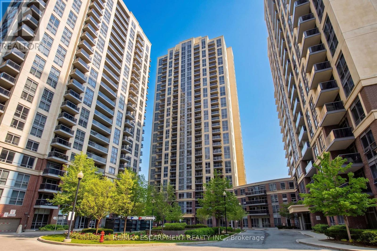 Apartment at 1009 - 3 MICHAEL POWER PLACE, Toronto (Islington-City Centre West)