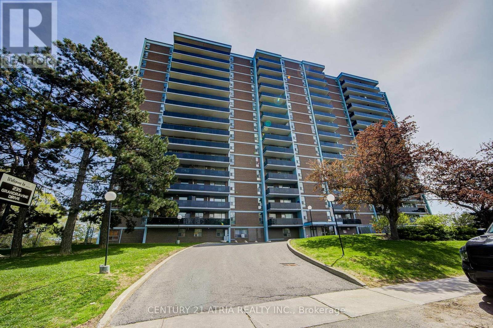 Apartment at 906 - 235 GRANDRAVINE DRIVE, Toronto (Glenfield-Jane Heights)