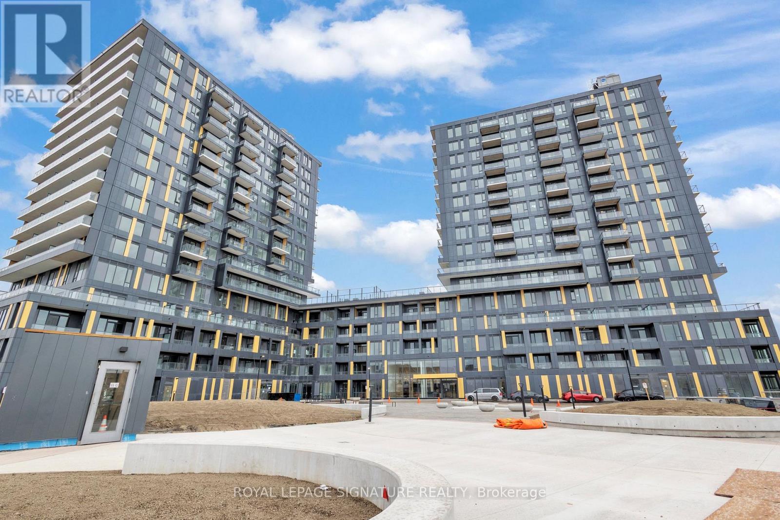 Apartment at 314 - 4878 POWERS CMN COMMON, Burlington (Alton)