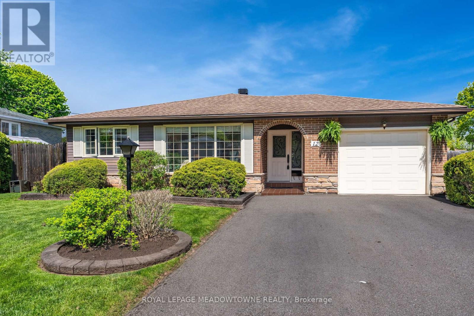 Detached at 12 HEATHER COURT, Halton Hills (Georgetown)