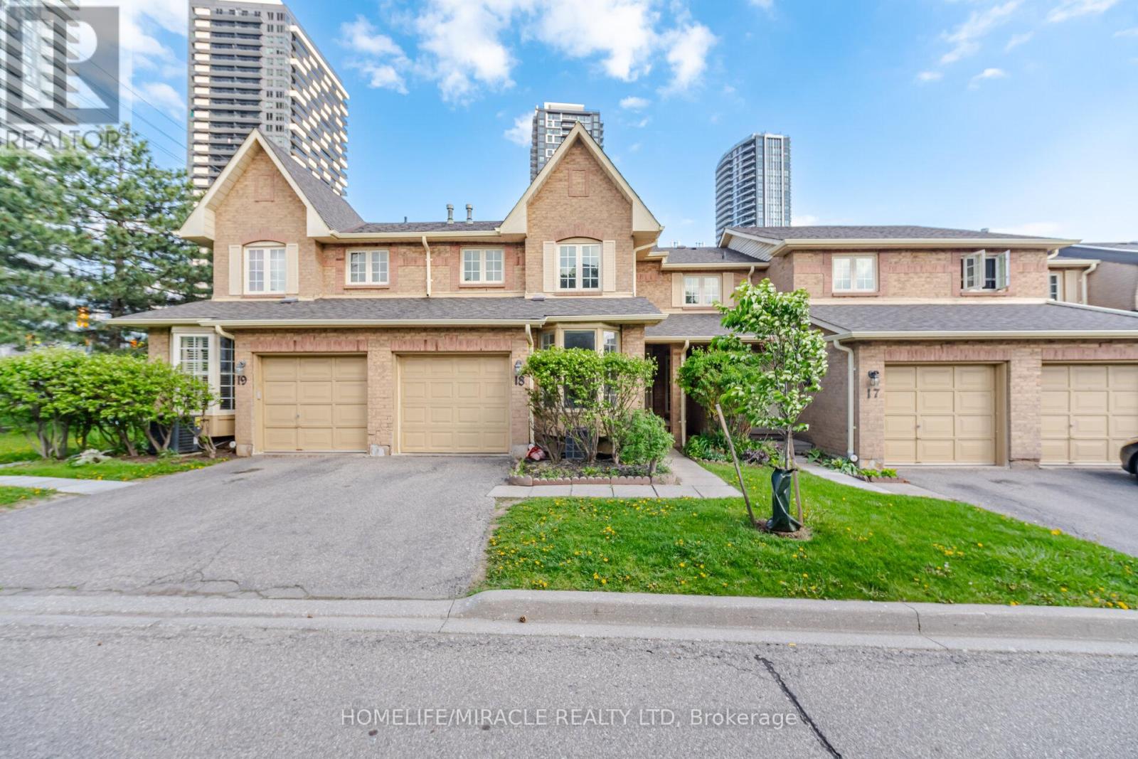Townhouse at 18 - 35 CEREMONIAL DRIVE, Mississauga (Hurontario)