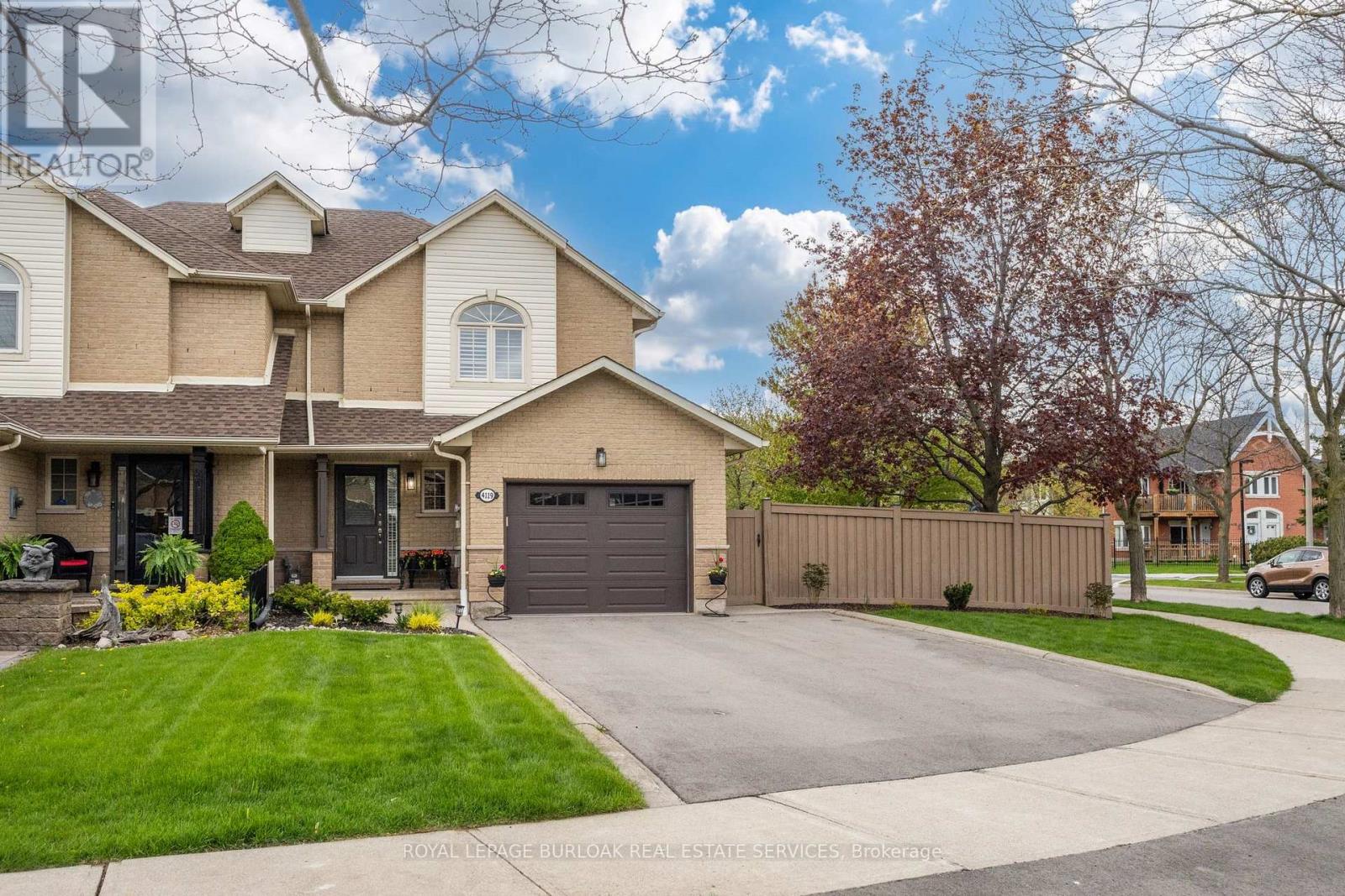 Townhouse at 4119 FOXWOOD DRIVE, Burlington (Tansley)