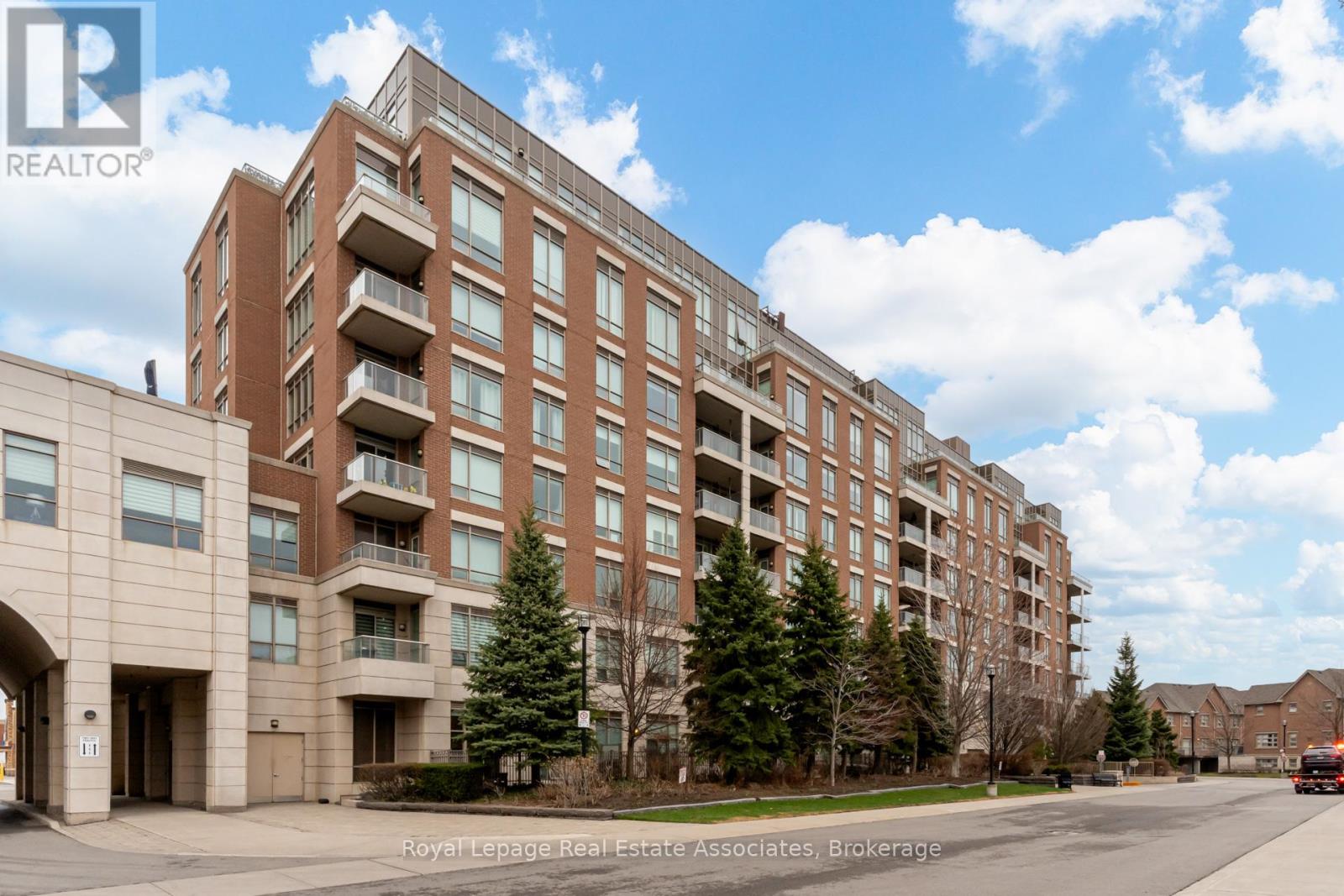 Apartment at 712 - 2470 PRINCE MICHAEL DRIVE, Oakville