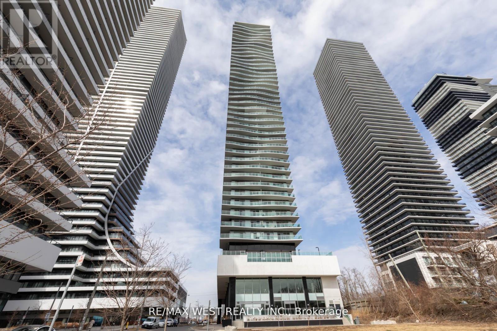 Apartment at 802 - 33 SHORE BREEZE DRIVE, Toronto (Mimico)
