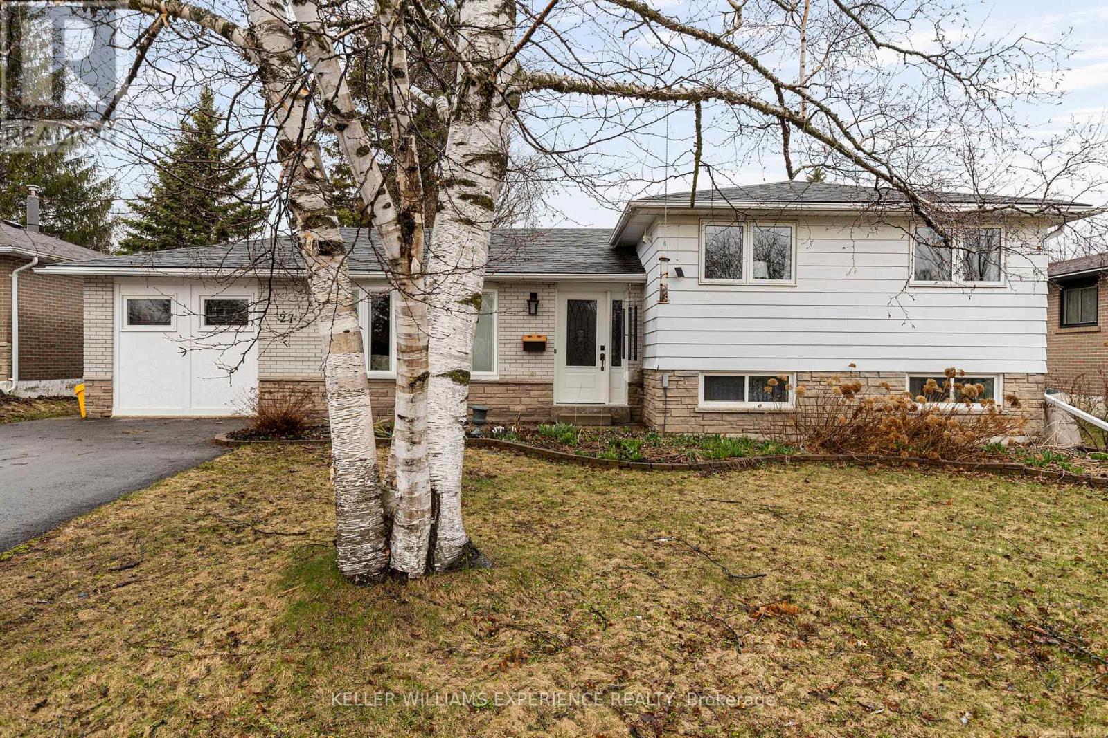 Detached at 27 RUSTIC CRESCENT, Orangeville