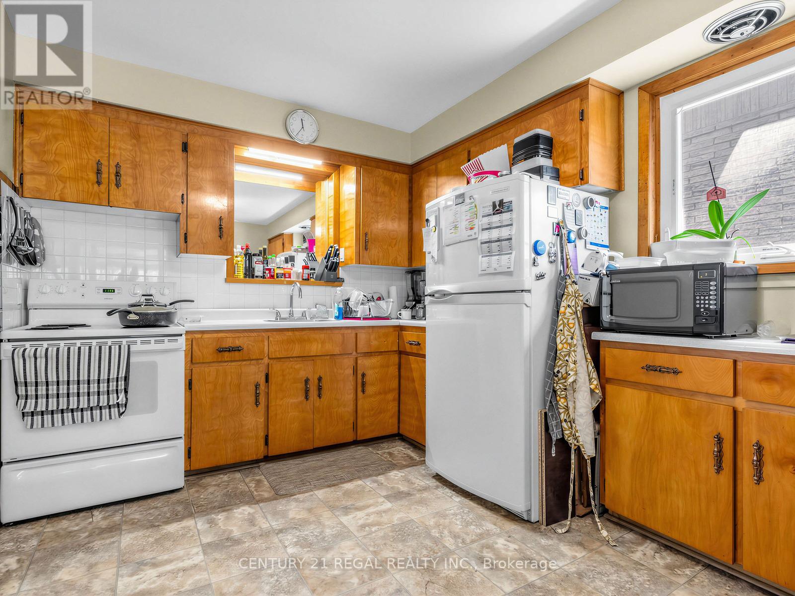 Detached at 1062 GLENGROVE AVENUE, Toronto