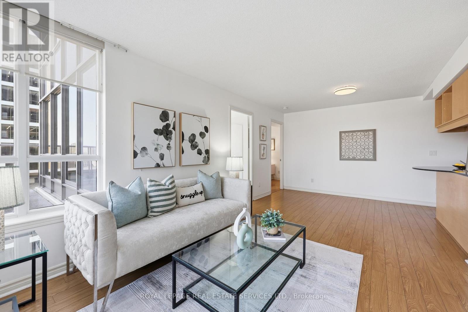 Apartment at 808 - 4090 LIVING ARTS DRIVE, Mississauga (City Centre)