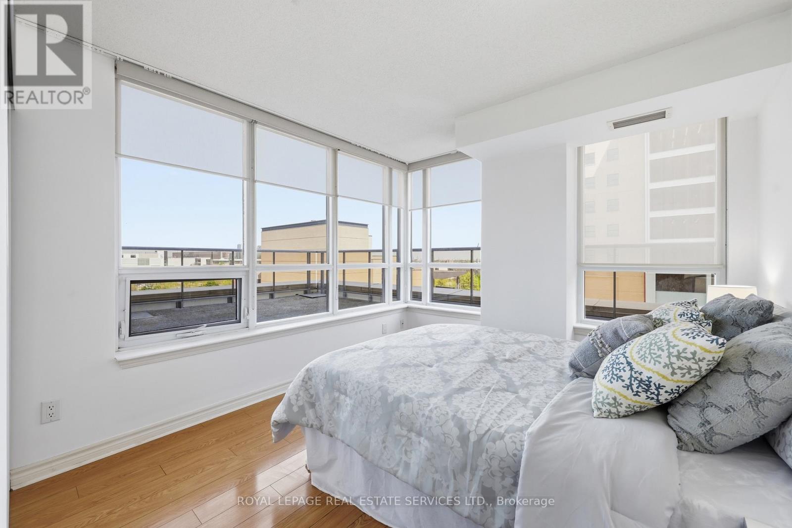 Apartment at 808 - 4090 LIVING ARTS DRIVE, Mississauga